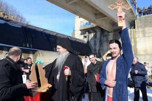 плавание за Крестом в Сербии
