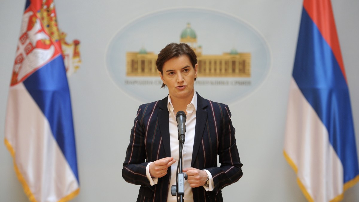 Премьер Сербии Ана Брнабич заявила о попытке госпереворота