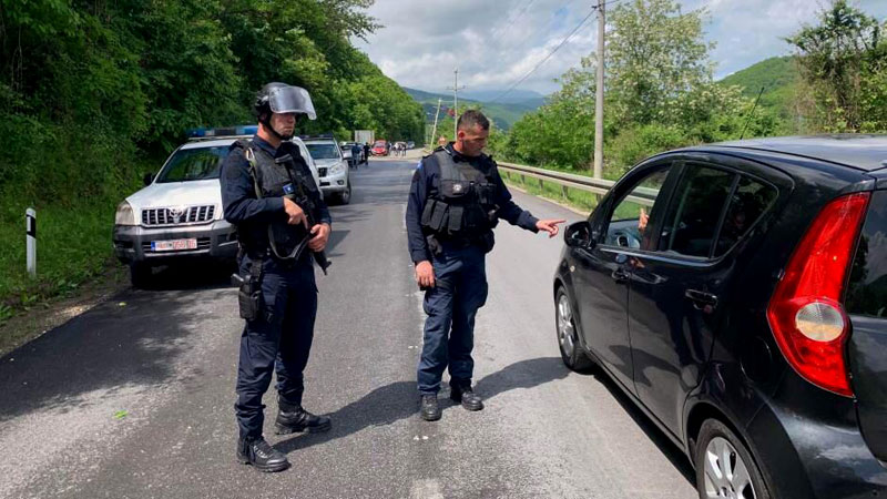 косовские власти мешают эвакуации россиянина