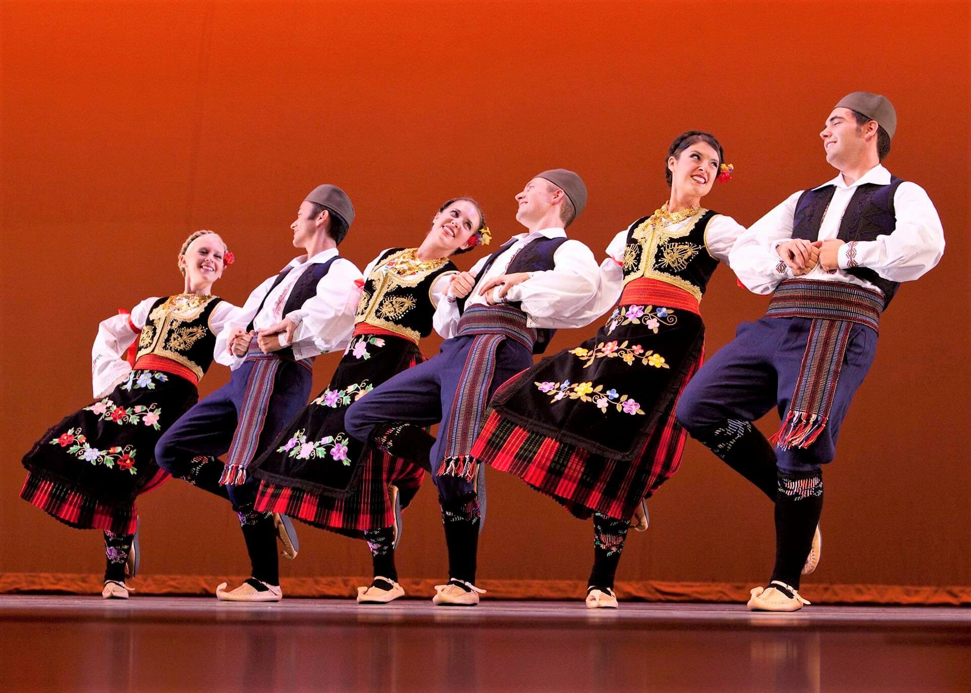 Народный танец Сербии