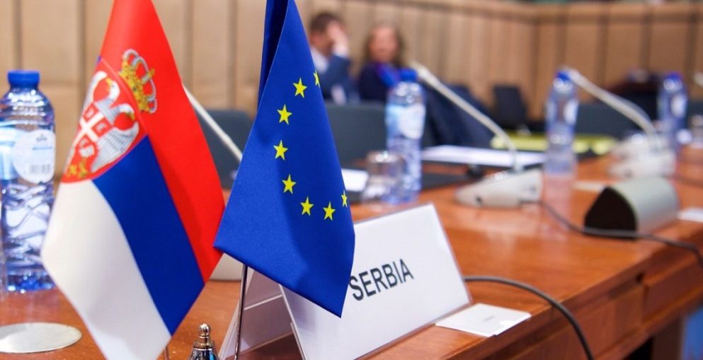 ЕС требует от СЕрбии санкции против России