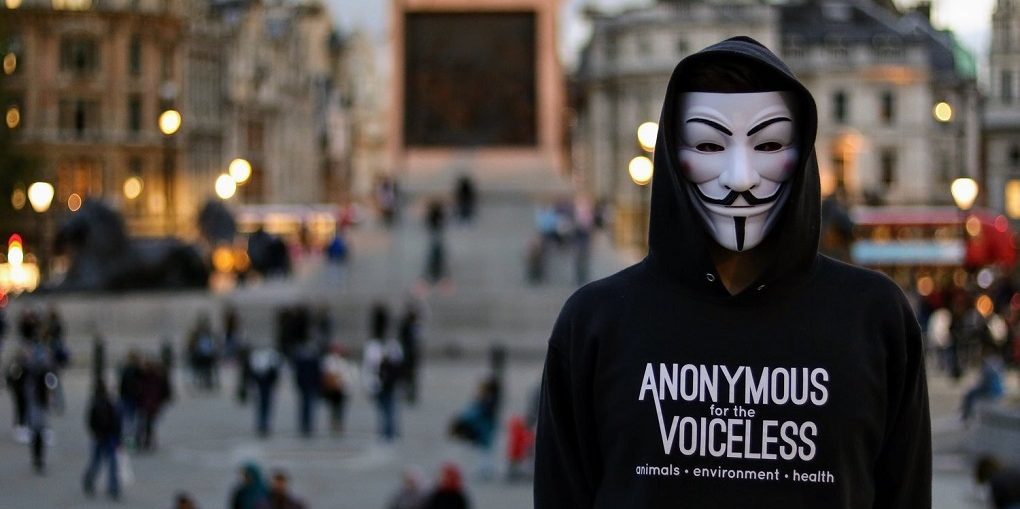 Anonymous угрожают президенту Вучичу