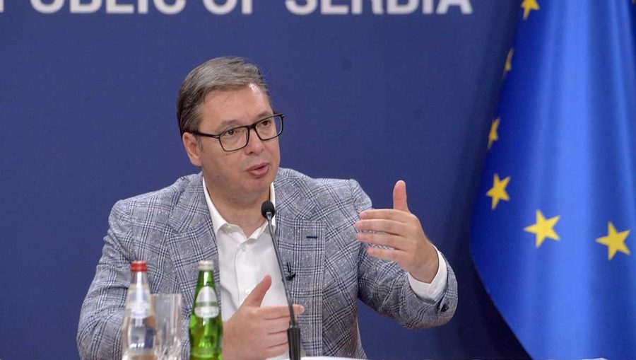 Вучич предложил албанским мэрам в Косово уйти в отставку