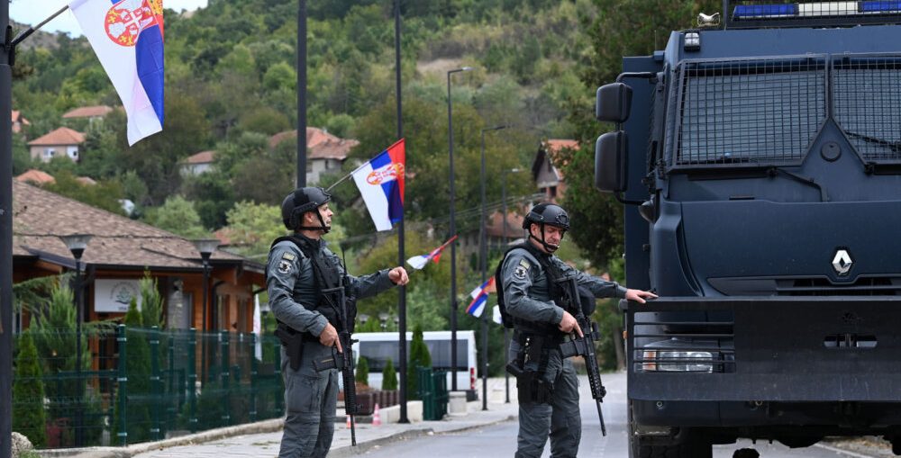 Серба в Косово арестовали из-за надписи на футболке