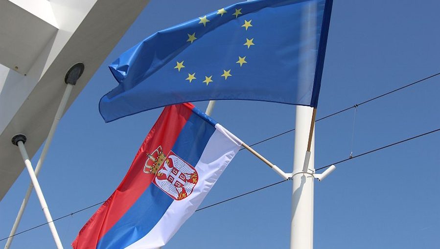 Условия вступления Сербии в ЕС постоянно меняются