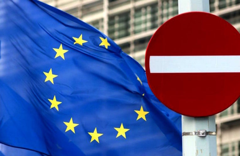 ЕС пообещал сербам из Косово отмену виз