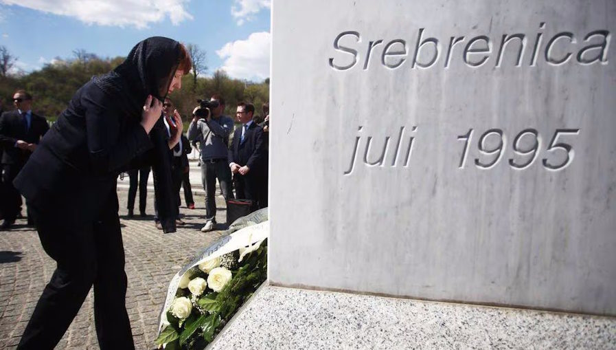 Милош Йованович предложил декларацию в которой утверждается, что геноцида в Сребренице не было.